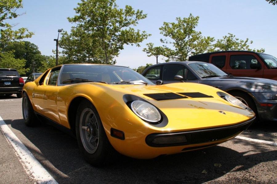  Lamborghini Miura P400 SV 1968 года  (фото 1 из 8)